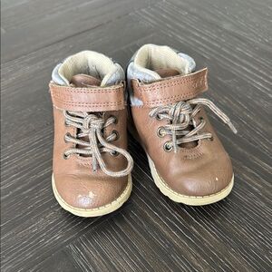 Carter’s Toddler Brown Winter Boots Size 6 | Casual Cold Weather Shoes
